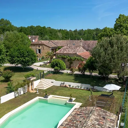 Au Coin Des Arbres - Noyer Biron (Dordogne)