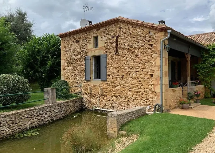 Au Coin Des Arbres - Noyer * Biron (Dordogne)