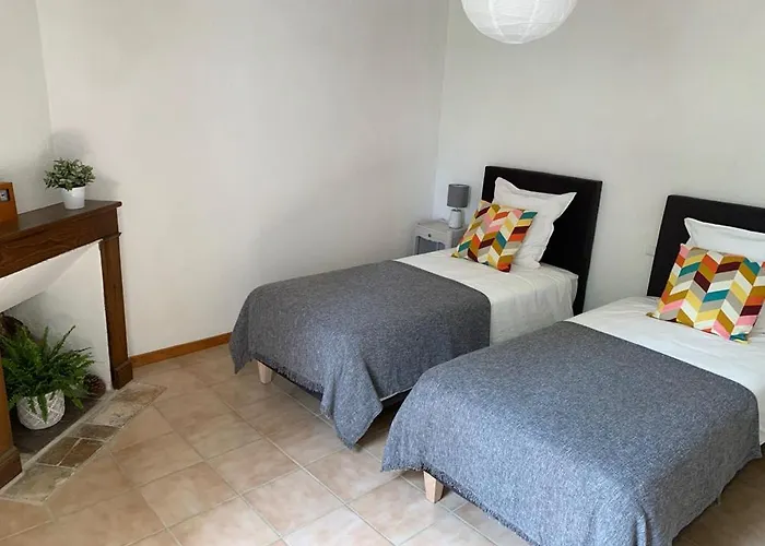 Au Coin Des Arbres - Noyer Feriehus