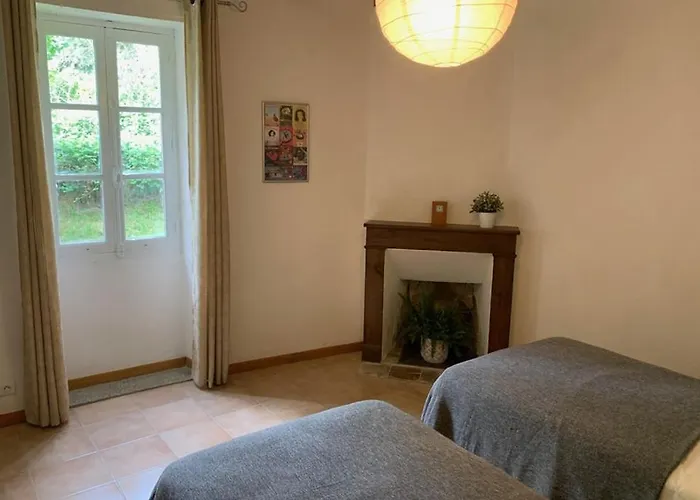 Au Coin Des Arbres - Noyer Biron (Dordogne)