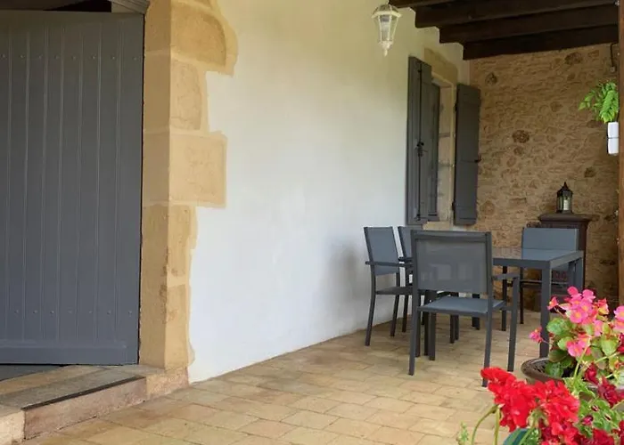 Au Coin Des Arbres - Noyer Biron (Dordogne)